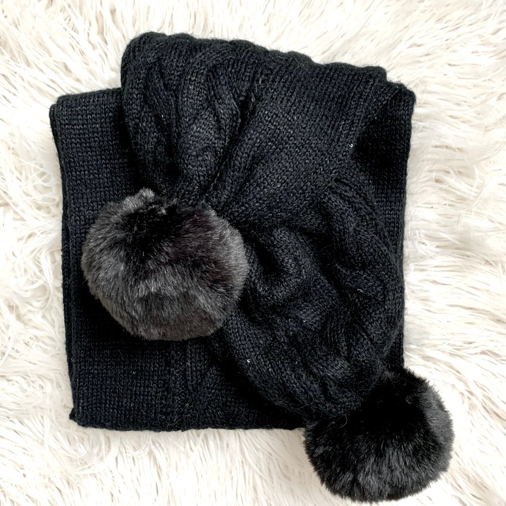 Juicy couture black Pom Pom sequin detailed oversized hand knit scarf NWOT O/S